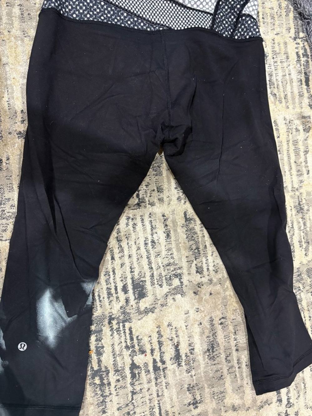 Lululemon Black high Waist Crop Leggings.